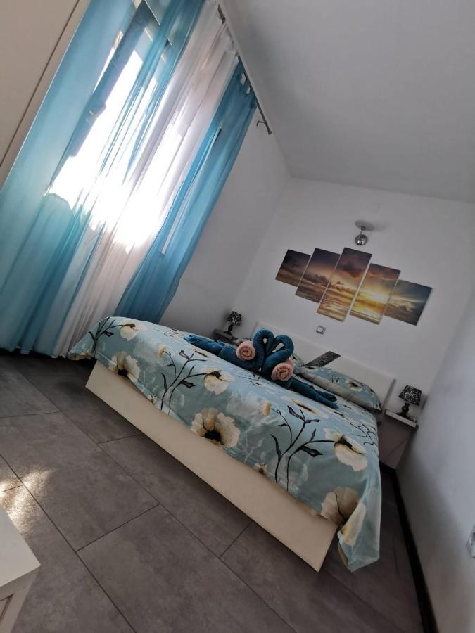 Apartmani Tajana Sukosan Luaran gambar