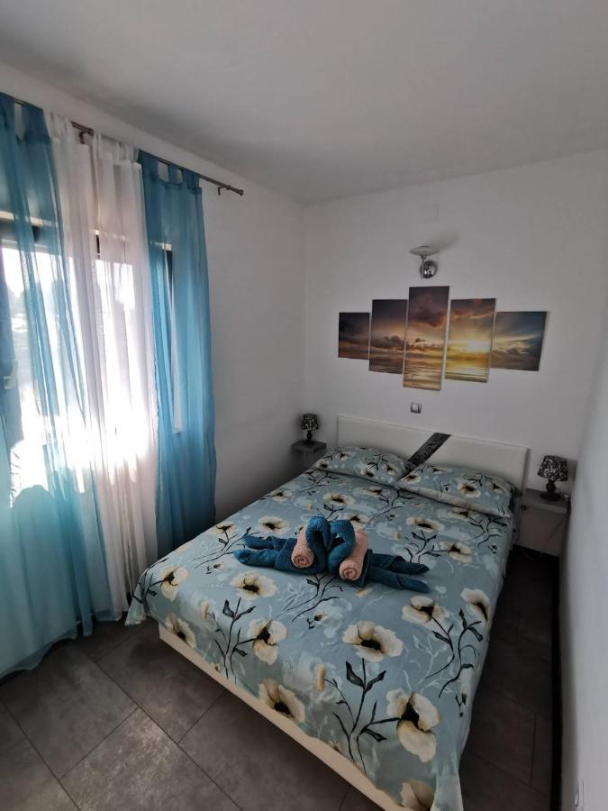 Apartmani Tajana Sukosan Luaran gambar