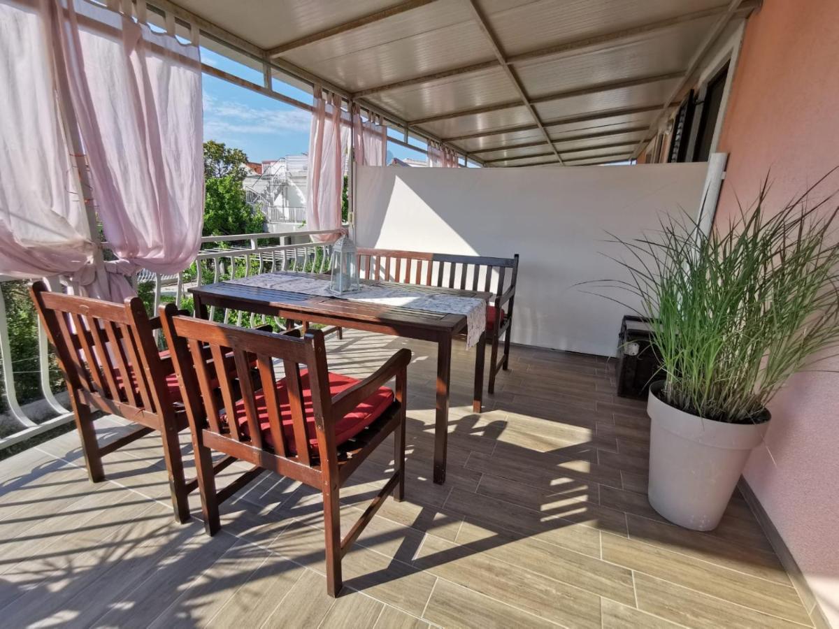 Apartmani Tajana Sukosan Luaran gambar