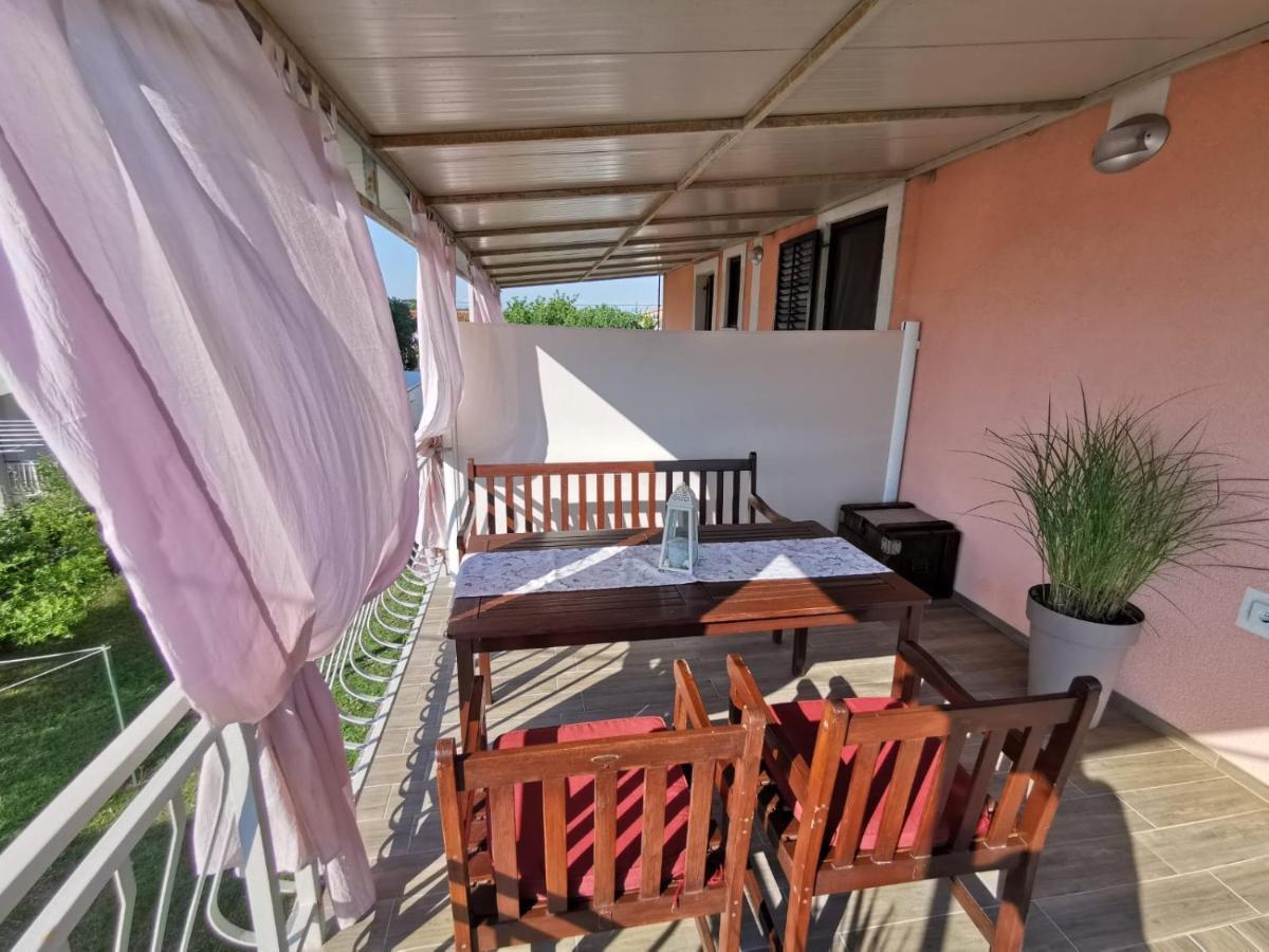 Apartmani Tajana Sukosan Luaran gambar