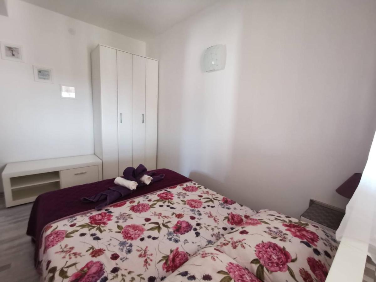 Apartmani Tajana Sukosan Luaran gambar