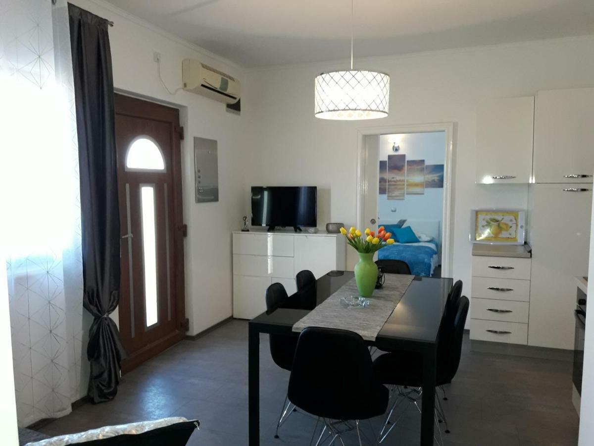 Apartmani Tajana Sukosan Luaran gambar